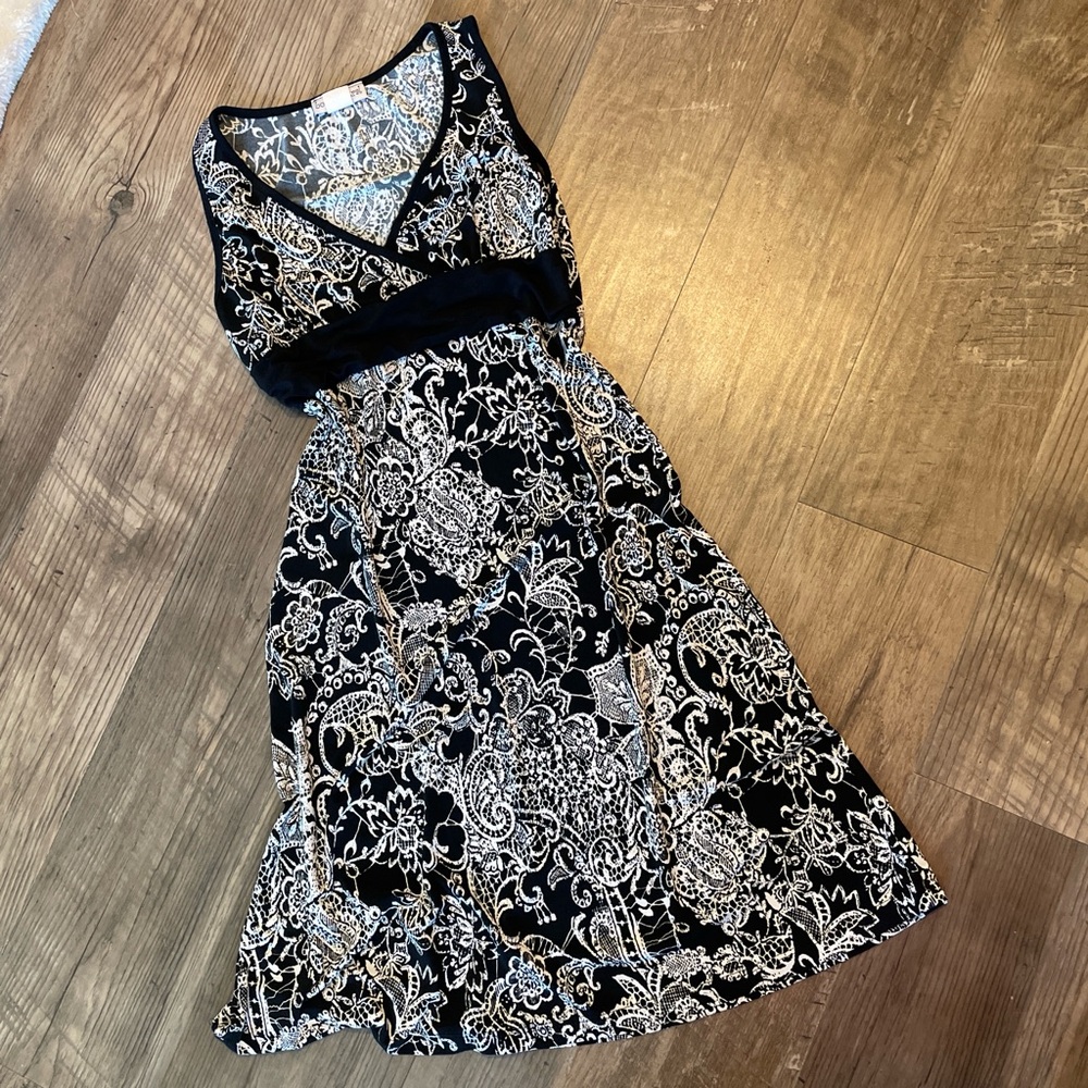 Body central black white floral a-line dress